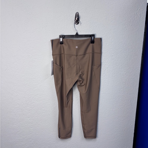 NWT Athleta Interval Stash Tipped Lasercut 7/8 leggings w/Pockets in Clay/Navy - Picture 10 of 12